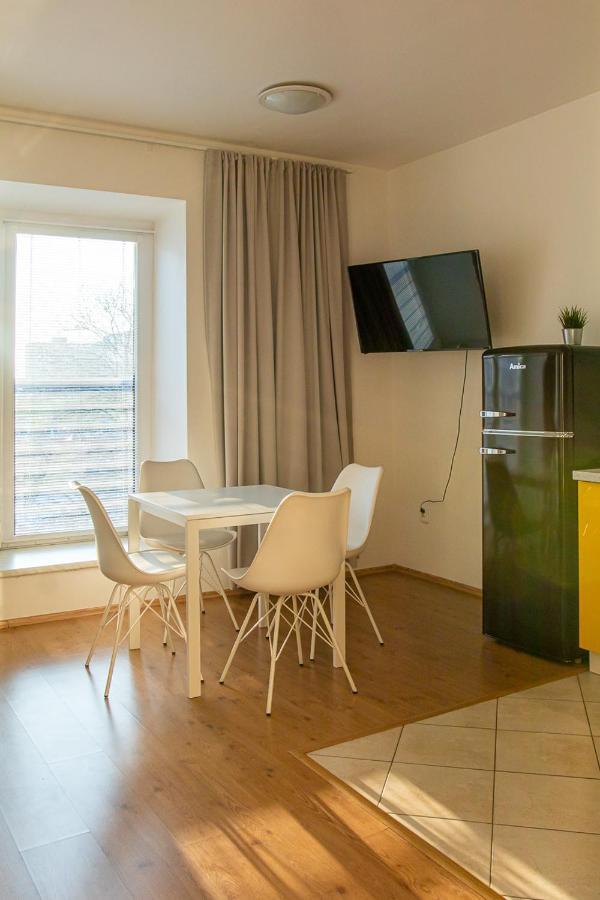 Yellow Apartment Ostrava Esterno foto